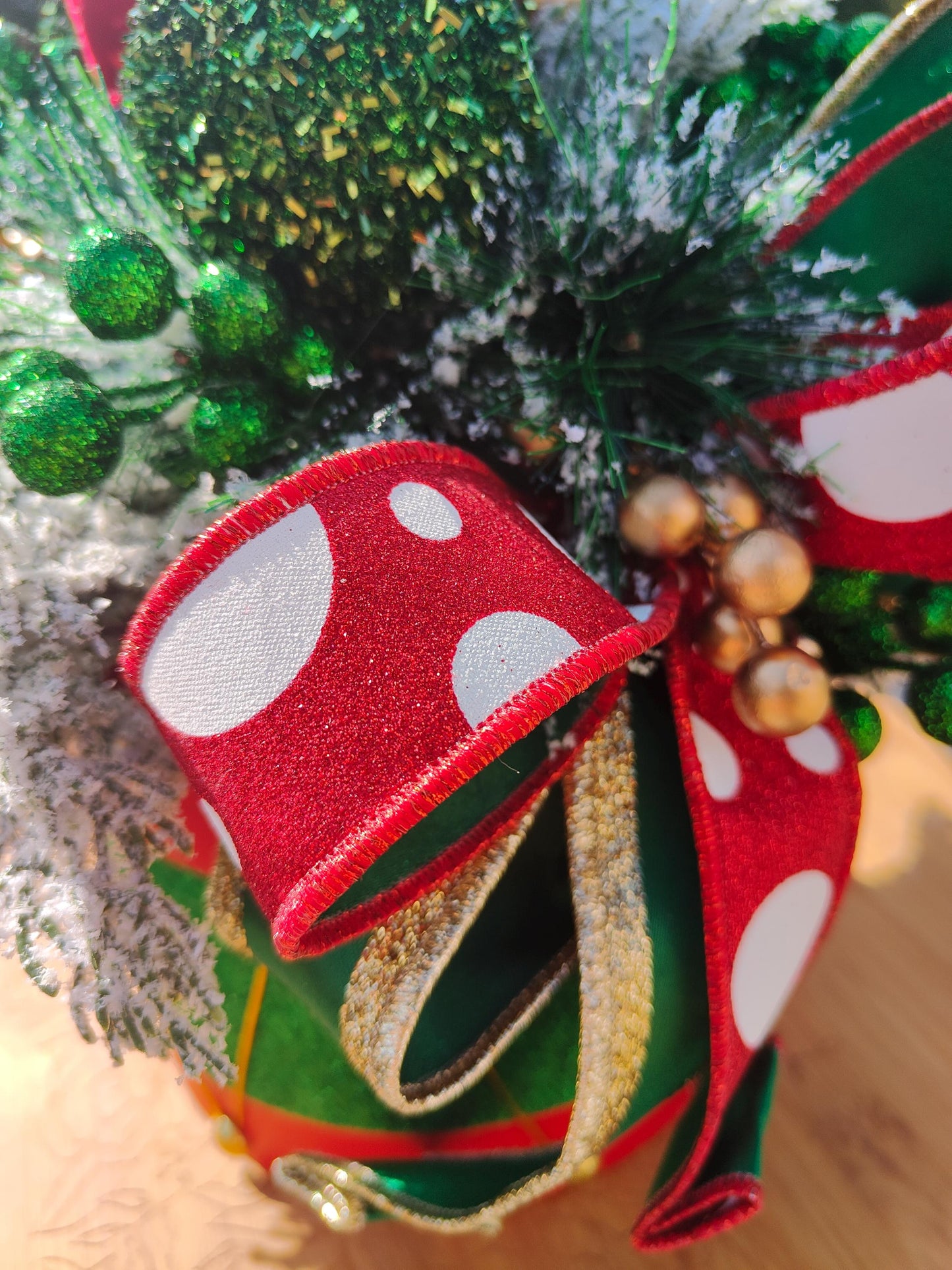 Christmas traditional drum centrepiece tablecentre cheeky whimsical elf green red gold