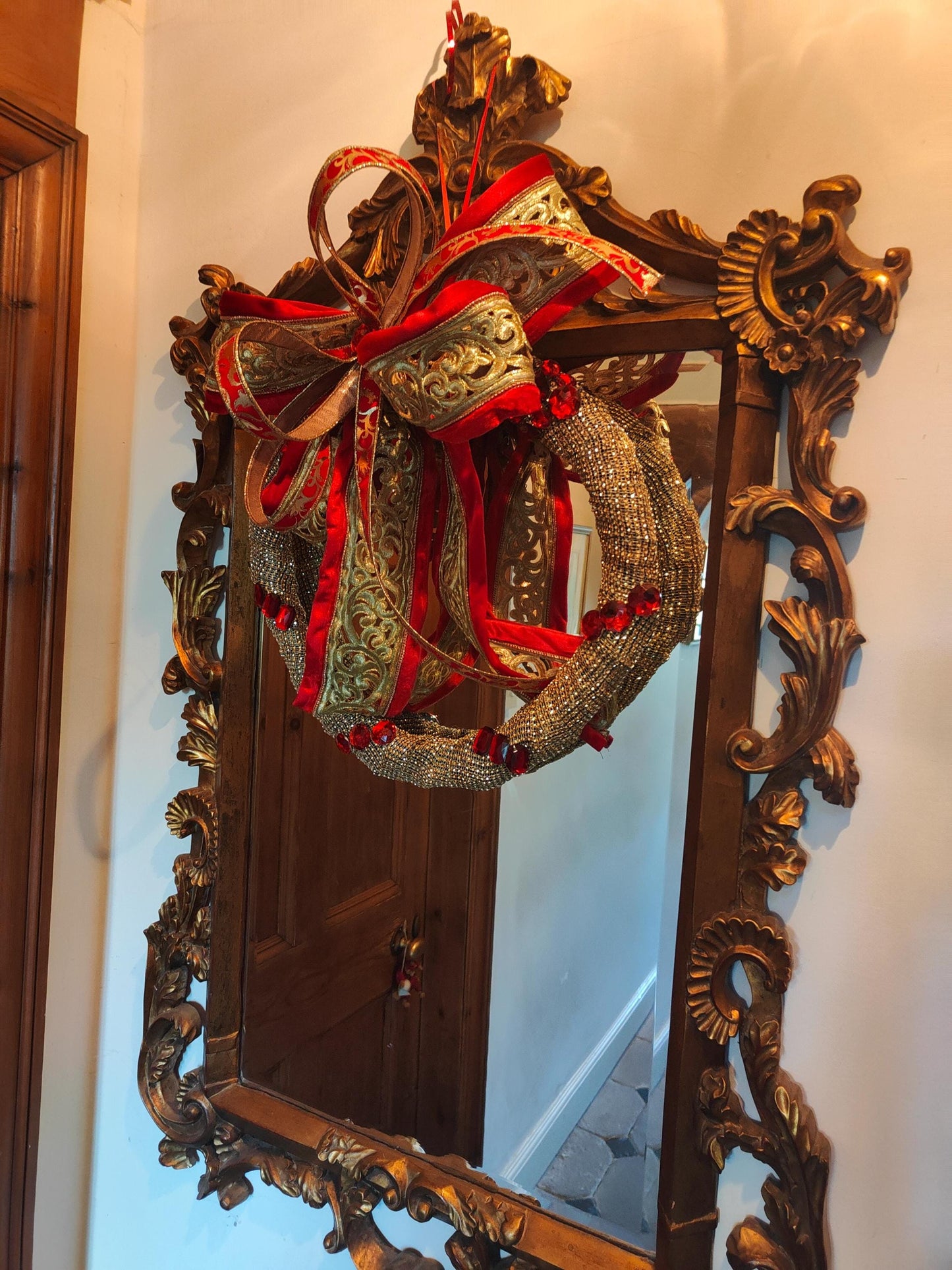 Gold and red wreath Christmas wreath diamante jewels gems