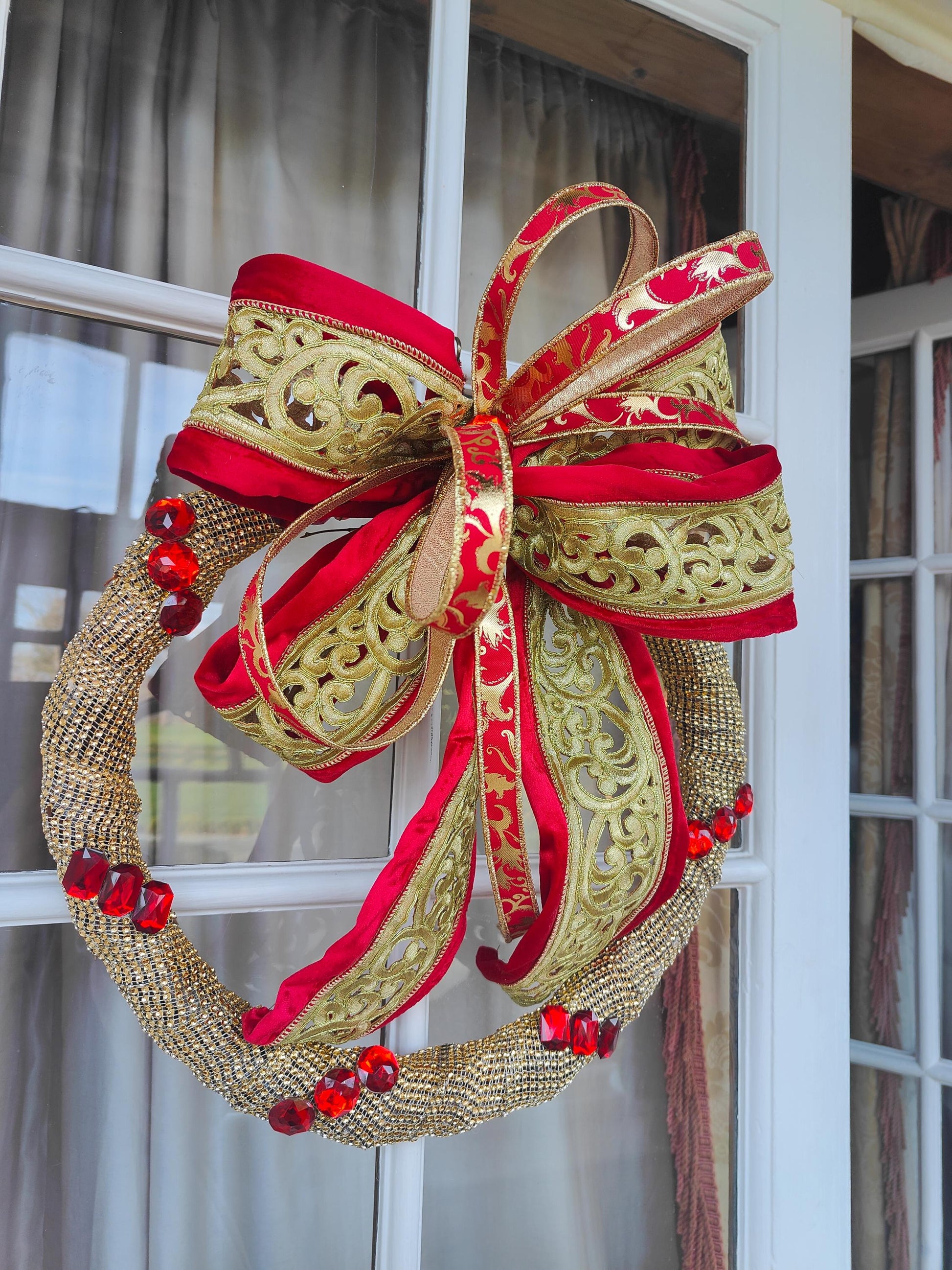 Gold and red wreath Christmas wreath diamante jewels gems